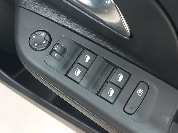Used Vauxhall Corsa 2025 for sale - 76212932: Photo 12
