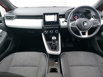 Used Renault Clio 2022 for sale - 76102955: Photo 2