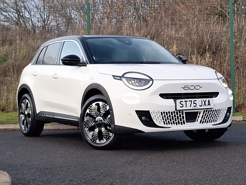 Used Fiat 600 2025 for sale - 76889658: Photo 1