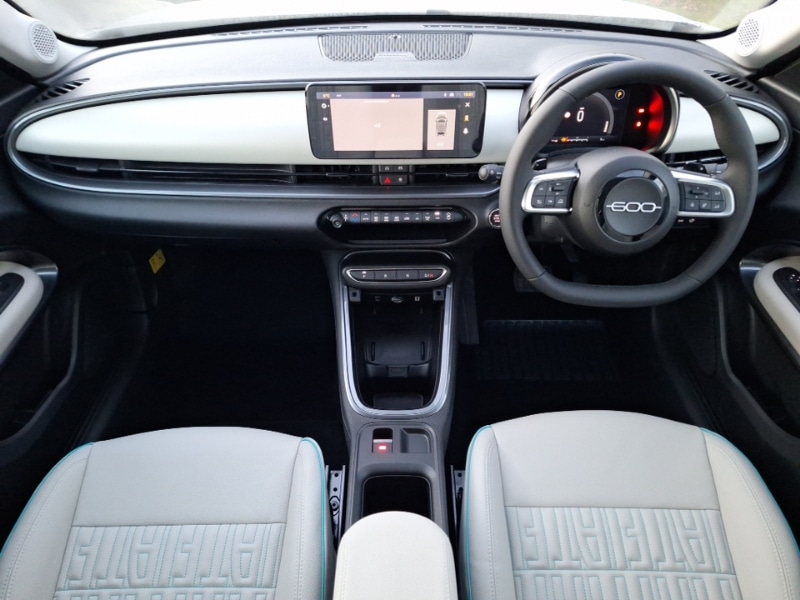 Used Fiat 600 2025 for sale - 76889658: Photo 2