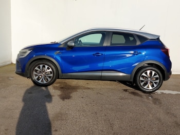 Used Renault Captur 2020 for sale - 76497791: Photo