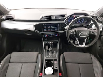 Used Audi Q3 2019 for sale - 76502667: Photo