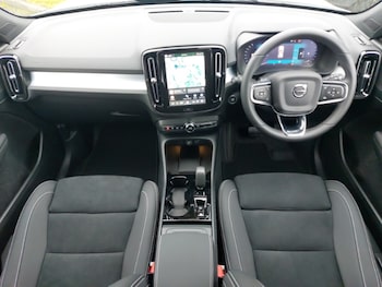 Used Volvo XC40 2025 for sale - 79363959: Photo