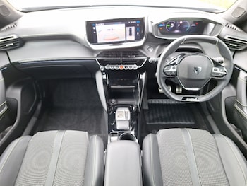 Used Peugeot 2008 2024 for sale - 77985837: Photo