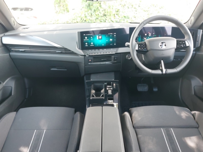 Used Vauxhall Astra 2025 for sale - 76861068: Photo 2