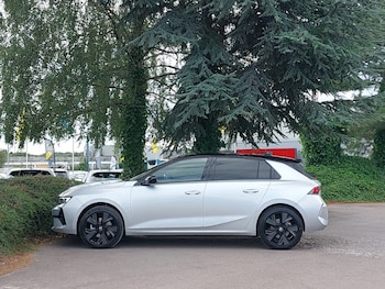 Used Vauxhall Astra 2025 for sale - 76861068: Photo