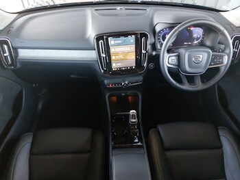 Used Volvo XC40 2024 for sale - 76456440: Photo