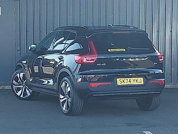 Used Volvo XC40 2024 for sale - 76456440: Photo