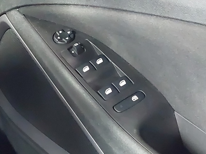 Used Vauxhall Crossland 2022 for sale - 76555900: Photo 10