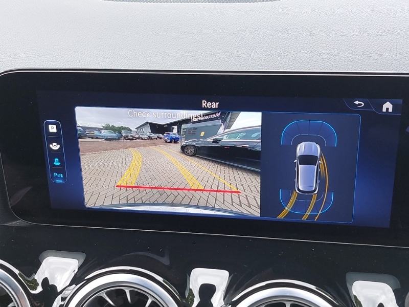 Used Mercedes-Benz GLA 2024 for sale - 76578935: Photo 11