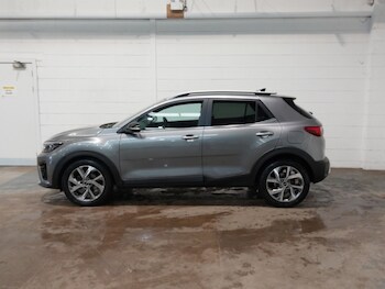Used Kia Stonic 2025 for sale - 79597385: Photo