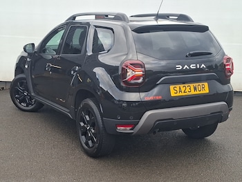 Used Dacia Duster 2023 for sale - 79572952: Photo
