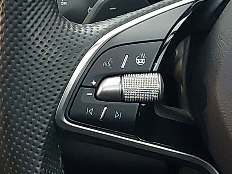 Used Skoda Karoq 2024 for sale - 77875029: Photo 10