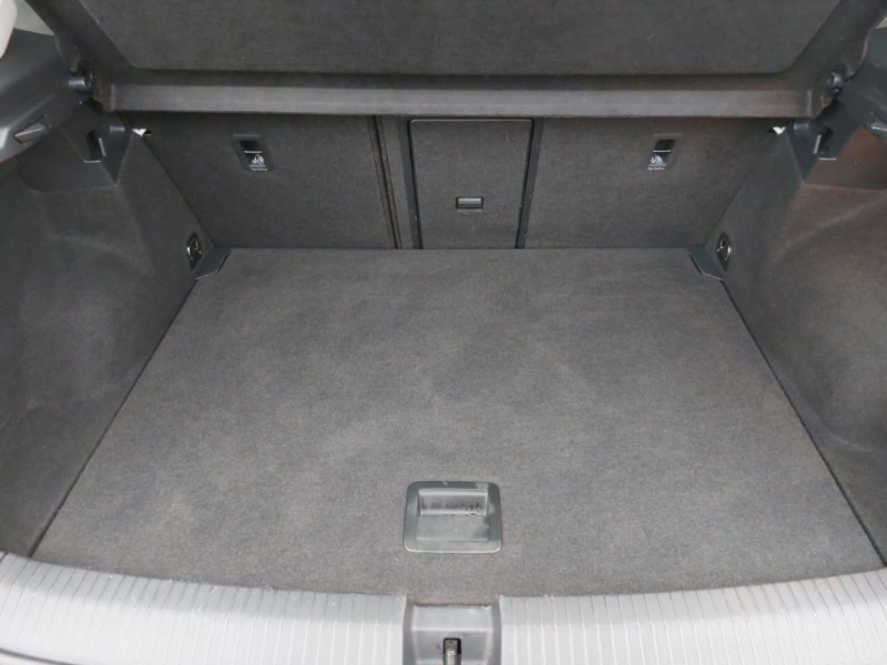 Used Volkswagen T-Roc 2023 for sale - 77290389: Photo 8