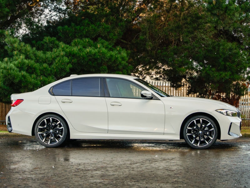 Used BMW 3 Series 2024 for sale - 76483601: Photo 2