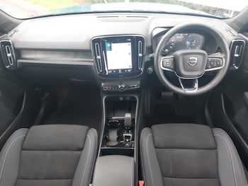 Used Volvo XC40 2023 for sale - 76066217: Photo