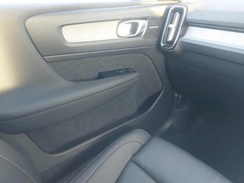 Used Volvo XC40 2025 for sale - 77419583: Photo 11