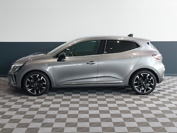 Used Renault Clio 2024 for sale - 79242505: Photo