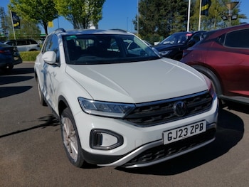 Used Volkswagen T-Roc 2023 for sale - 78370024: Photo