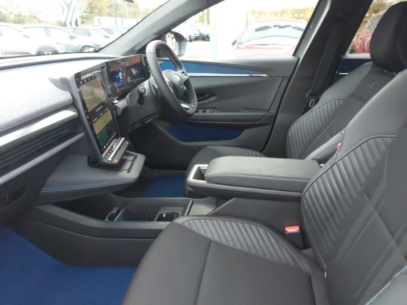 Used Renault Scenic E-Tech 2025 for sale - 76465829: Photo 5