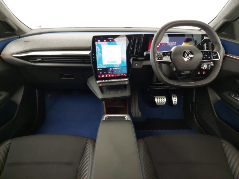 Used Renault Scenic E-Tech 2024 for sale - 76864653: Photo 2