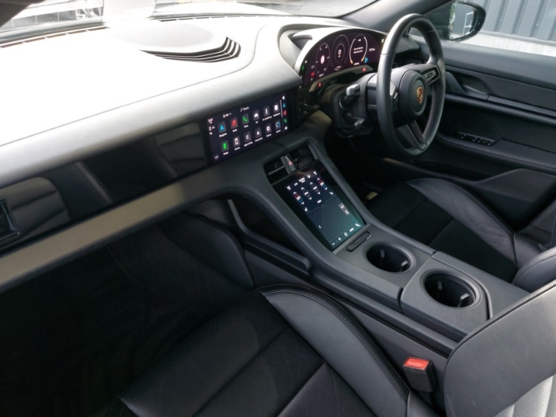 Used Porsche Taycan 2022 for sale - 77756288: Photo 5