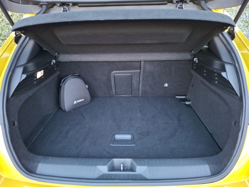 Used Vauxhall Astra 2023 for sale - 77393085: Photo 8