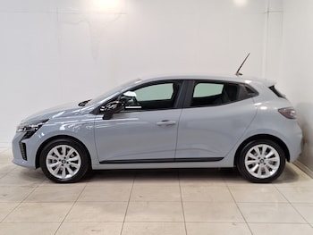 Used Renault Clio 2025 for sale - 78343156: Photo