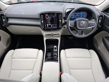Used Volvo XC40 2026 for sale - 79536640: Photo