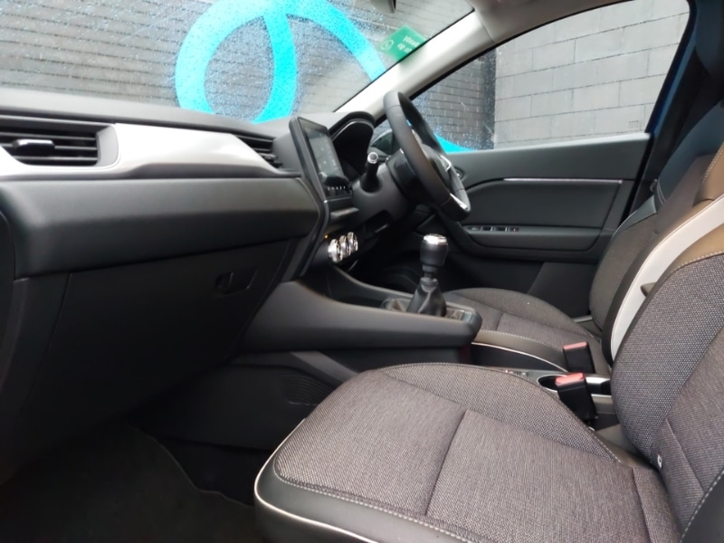 Used Renault Captur 2021 for sale - 77924217: Photo 5