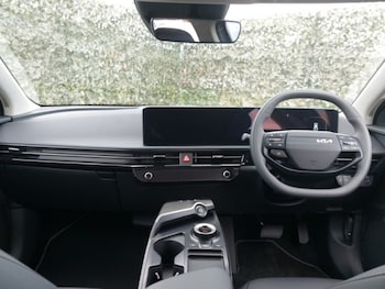 Used Kia EV6 2025 for sale - 76233277: Photo 2