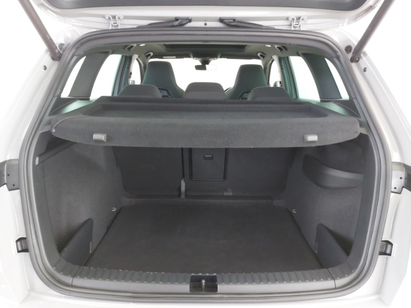 Used Skoda Karoq 2024 for sale - 76328558: Photo 8