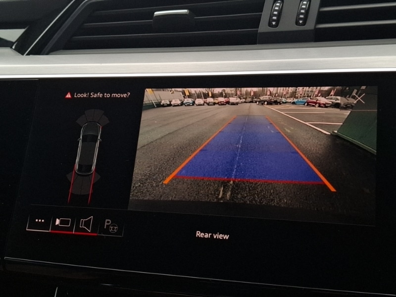 Used Audi e-tron 2022 for sale - 77495575: Photo 10