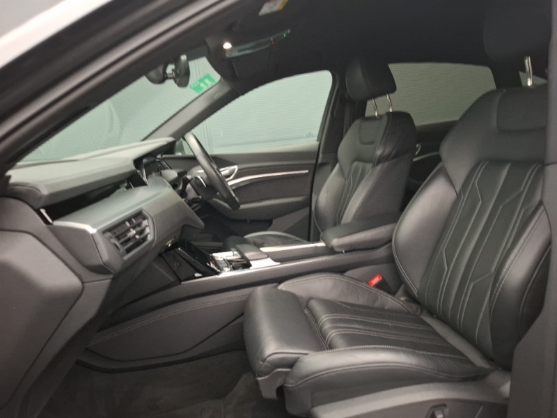 Used Audi e-tron 2022 for sale - 77495575: Photo 5