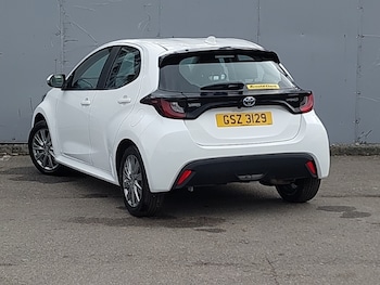 Used Toyota Yaris 2022 for sale - 77419723: Photo