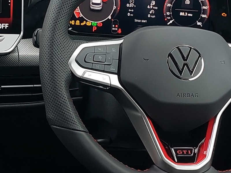 Used Volkswagen Golf 2025 for sale - 77847842: Photo 10