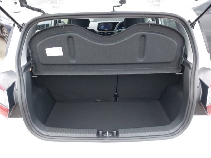 Used Hyundai i10 2024 for sale - 76497879: Photo 8