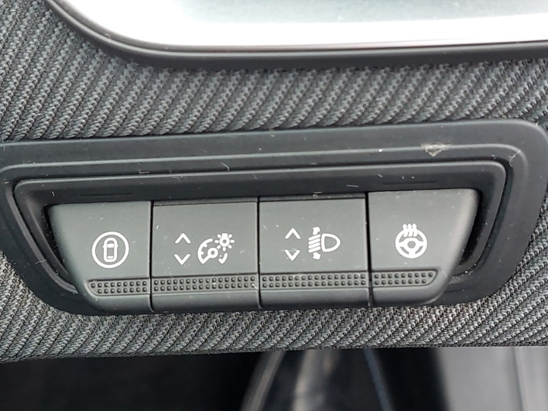 Used Renault Clio 2024 for sale - 76596859: Photo 12