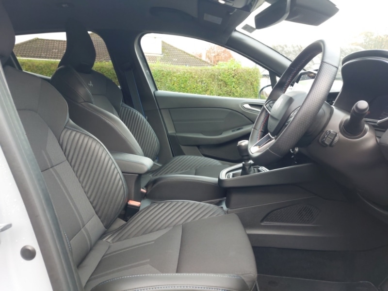 Used Renault Clio 2024 for sale - 76596859: Photo 5