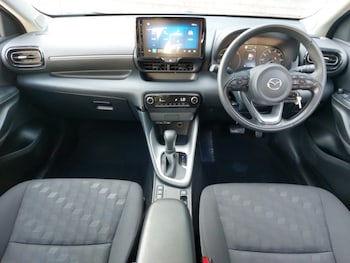 Used Mazda Mazda2 HYBRID 2024 for sale - 76285856: Photo 2
