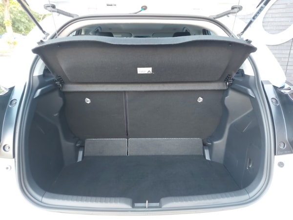 Used Mazda Mazda2 HYBRID 2024 for sale - 76285856: Photo 8