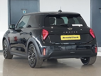 Used MINI Cooper 2025 for sale - 76051443: Photo