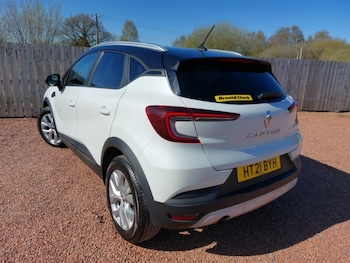 Used Renault Captur 2021 for sale - 78347040: Photo