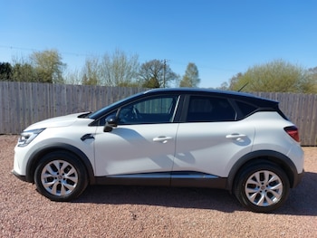 Used Renault Captur 2021 for sale - 78347040: Photo