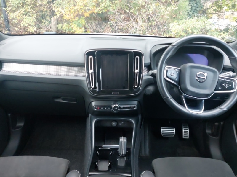 Used Volvo XC40 2021 for sale - 76526233: Photo 2