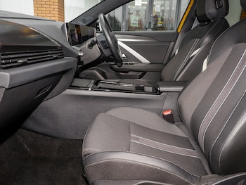 Used Vauxhall Astra 2024 for sale - 78290458: Photo