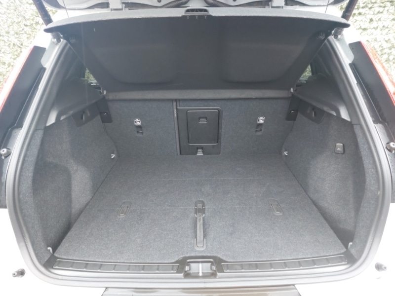 Used Volvo XC40 2024 for sale - 76365946: Photo 8