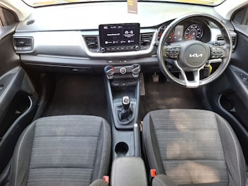 Used Kia Stonic 2023 for sale - 79492576: Photo