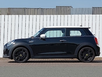 Used MINI Hatch 2023 for sale - 75594680: Photo