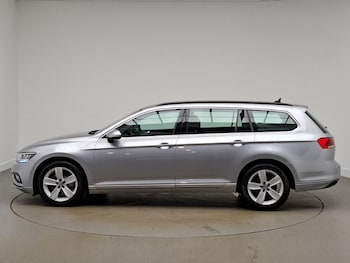 Used Volkswagen Passat 2019 for sale - 75695130: Photo